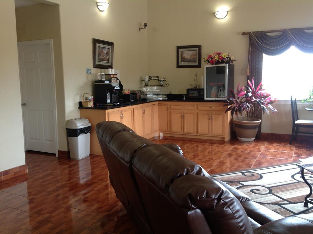Scottish & Timber Creek, Houston, Tx Motel 2*